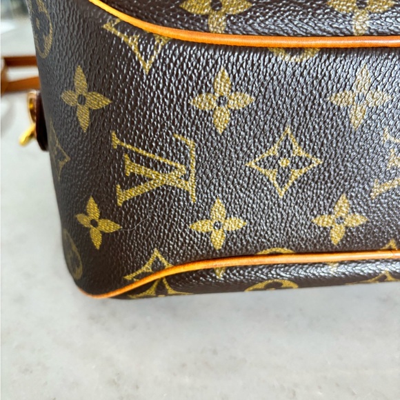 Louis Vuitton Bloise Monogram - Picture 6 of 15
